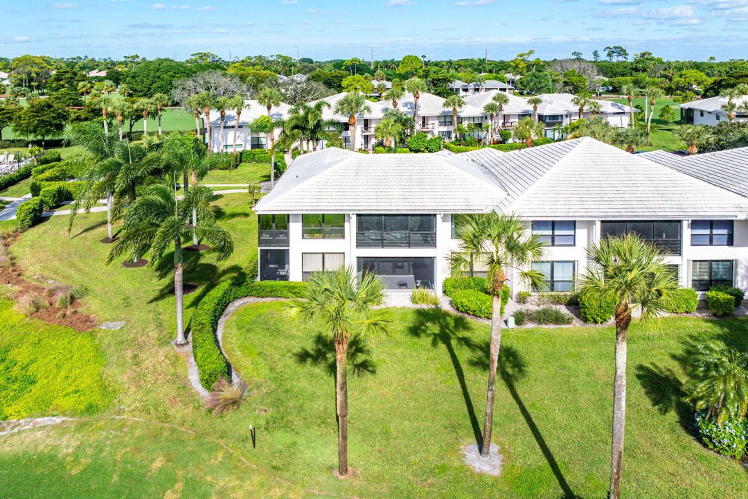 For Sale: $590,000 (2 beds, 2 baths, 1737 Square Feet)