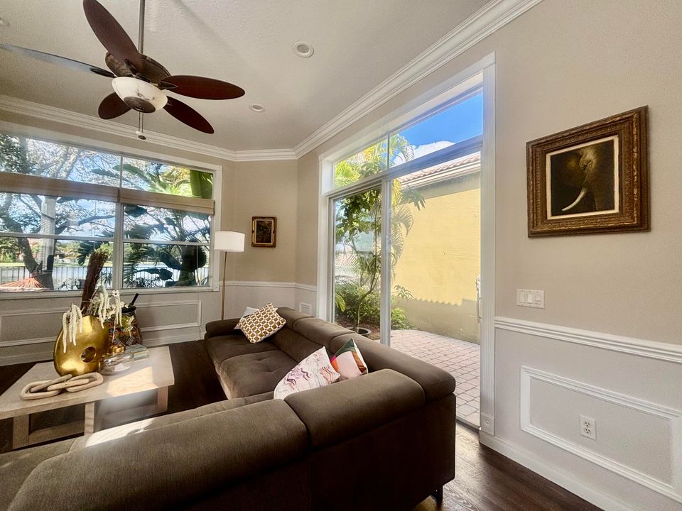 出租: $7,500 (4 贝兹, 2 浴室, 2250 平方英尺)