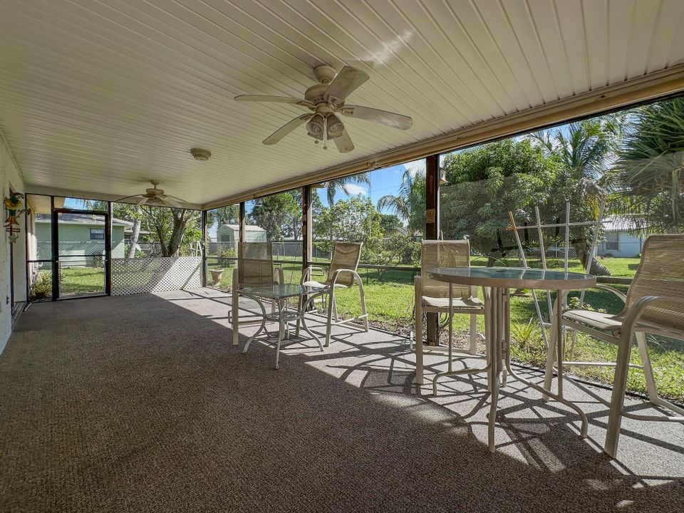 合同活跃: $343,000 (3 贝兹, 2 浴室, 1438 平方英尺)