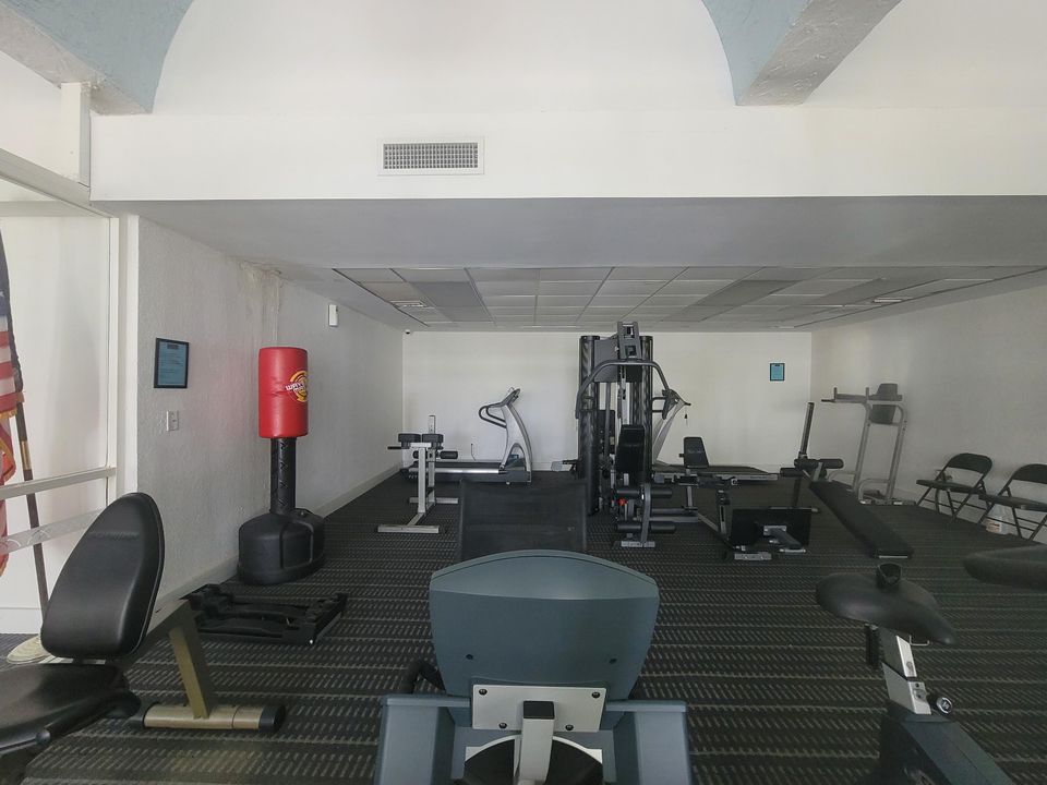 For Rent: $1,850 (2 beds, 2 baths, 1036 Square Feet)