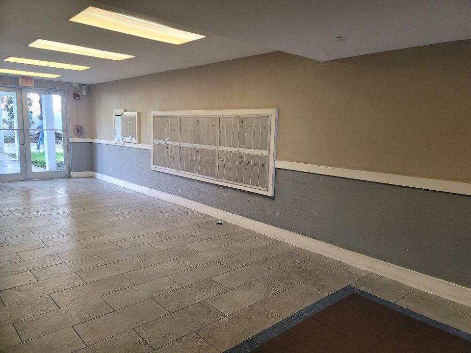 For Rent: $1,850 (2 beds, 2 baths, 1036 Square Feet)