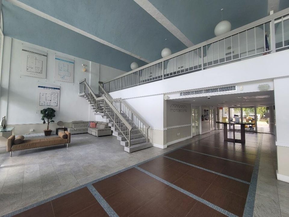 For Rent: $1,850 (2 beds, 2 baths, 1036 Square Feet)