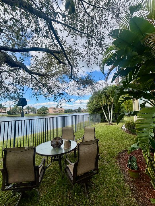 出租: $7,500 (4 贝兹, 2 浴室, 2250 平方英尺)