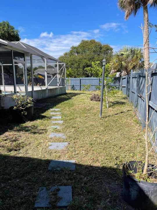 На продажу: $379,975 (3 спален, 2 ванн, 2203 Квадратных фут)