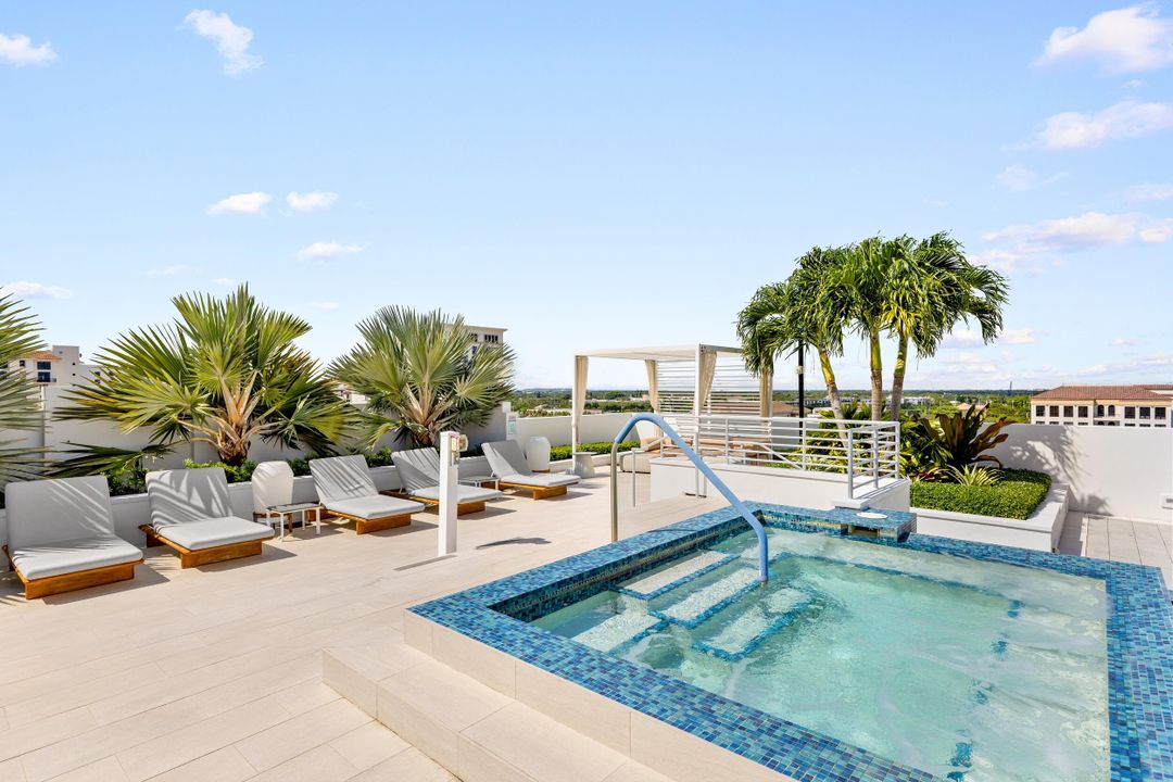 На продажу: $2,850,000 (2 спален, 3 ванн, 2810 Квадратных фут)