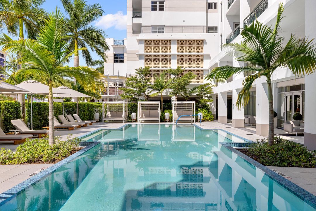 На продажу: $2,850,000 (2 спален, 3 ванн, 2810 Квадратных фут)