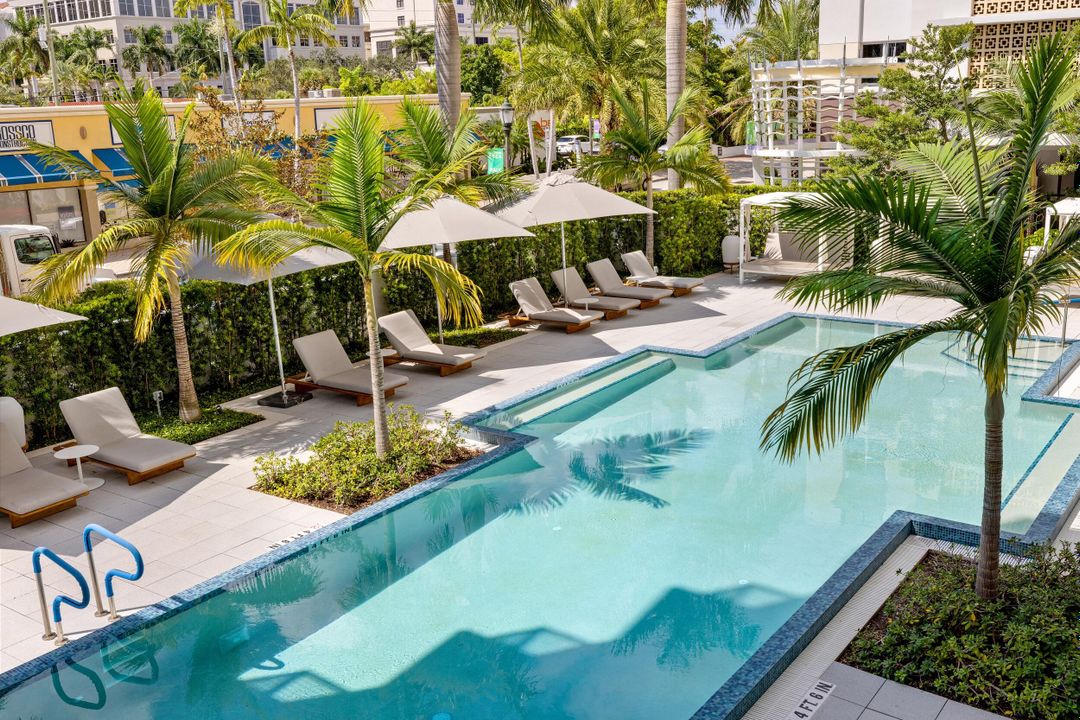 На продажу: $2,850,000 (2 спален, 3 ванн, 2810 Квадратных фут)