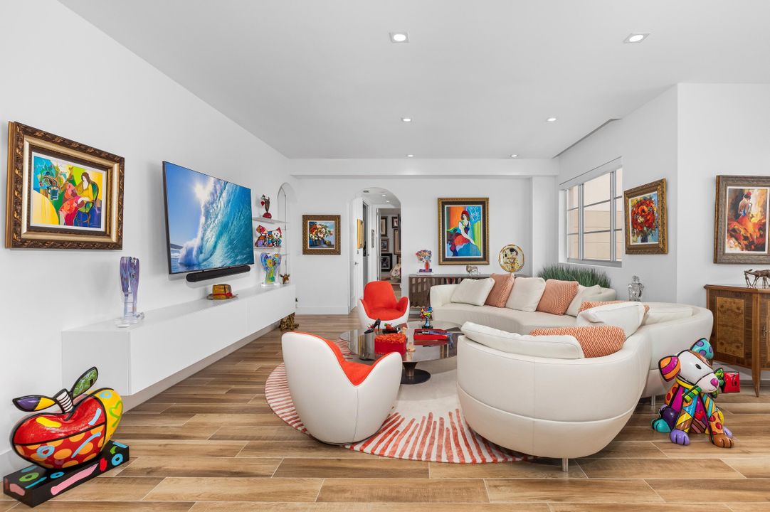 На продажу: $2,850,000 (2 спален, 3 ванн, 2810 Квадратных фут)