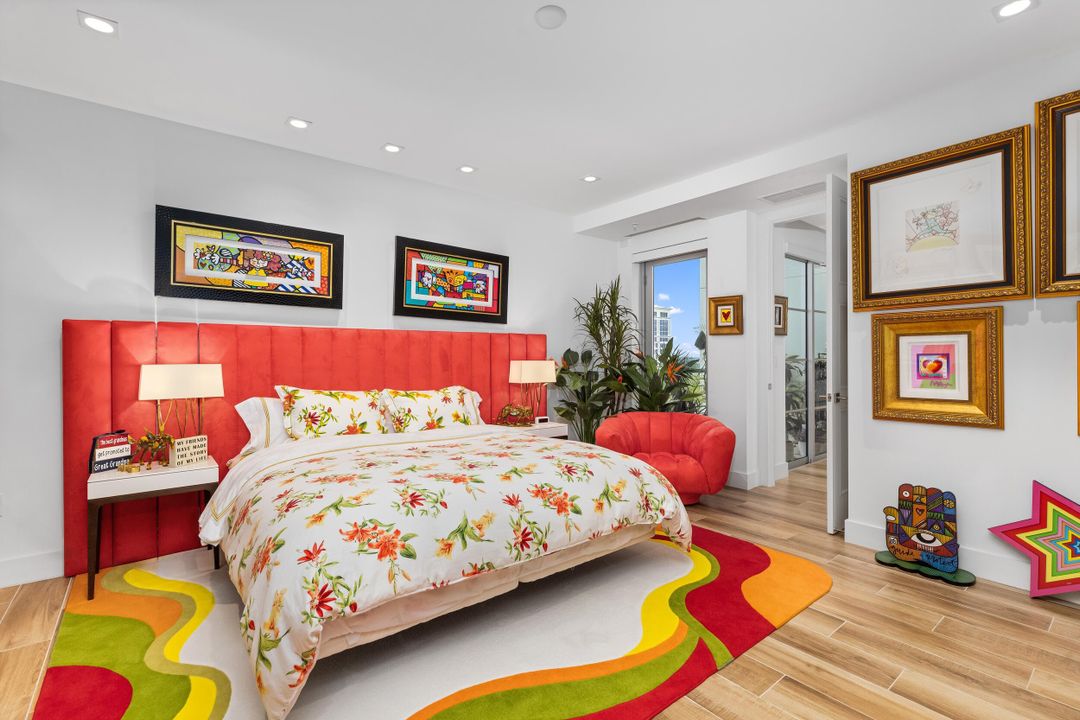 На продажу: $2,850,000 (2 спален, 3 ванн, 2810 Квадратных фут)