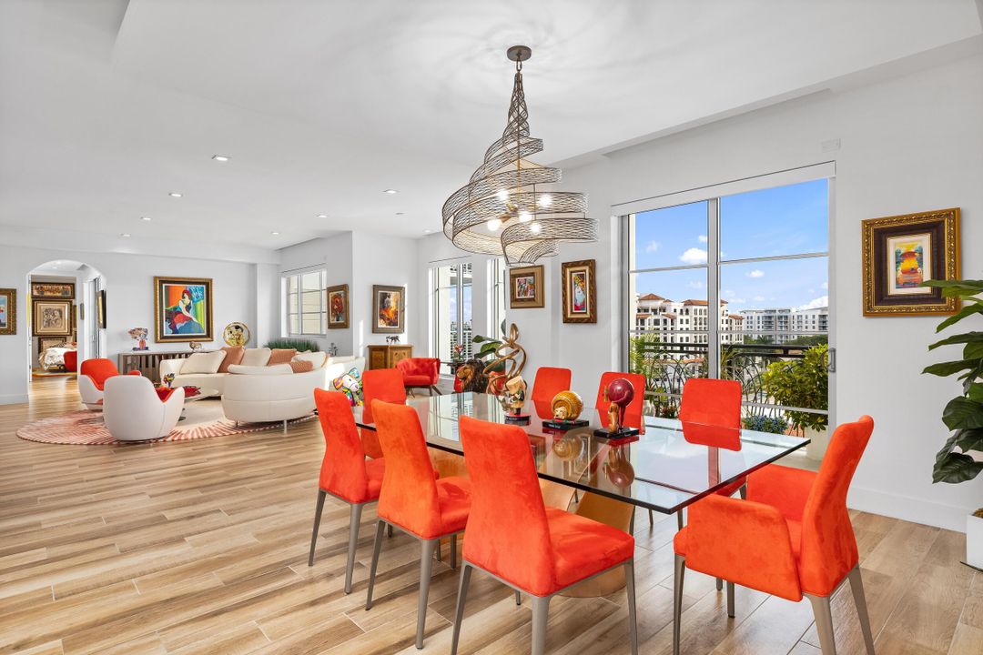 На продажу: $2,850,000 (2 спален, 3 ванн, 2810 Квадратных фут)