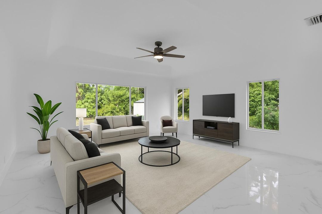 For Sale: $949,900 (4 beds, 2 baths, 2801 Square Feet)