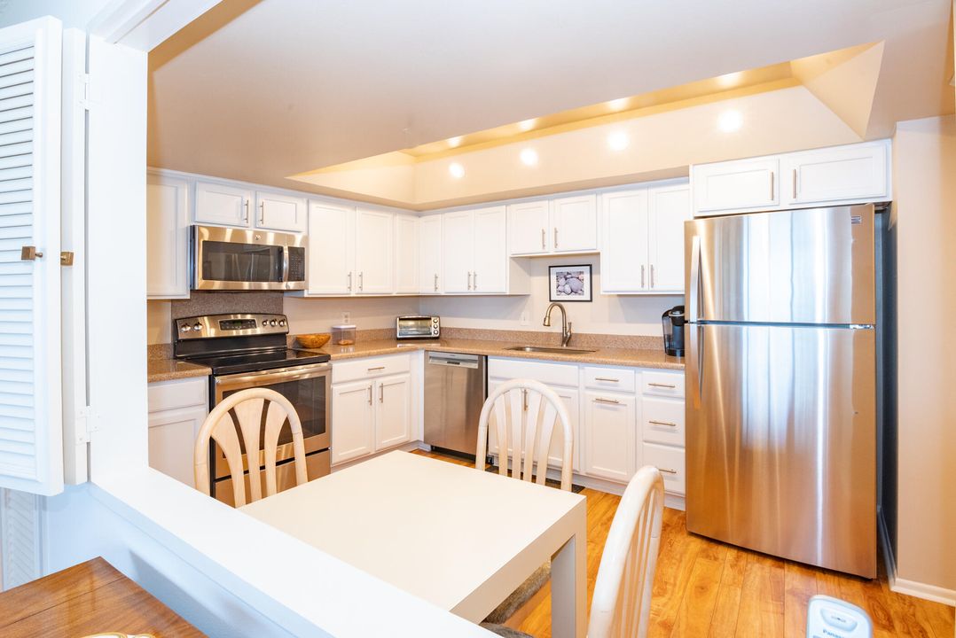 En Venta: $499,000 (3 camas, 3 baños, 2334 Pies cuadrados)