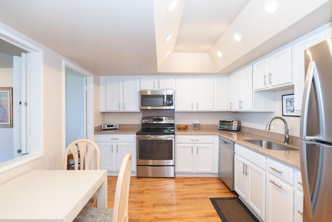 En Venta: $499,000 (3 camas, 3 baños, 2334 Pies cuadrados)