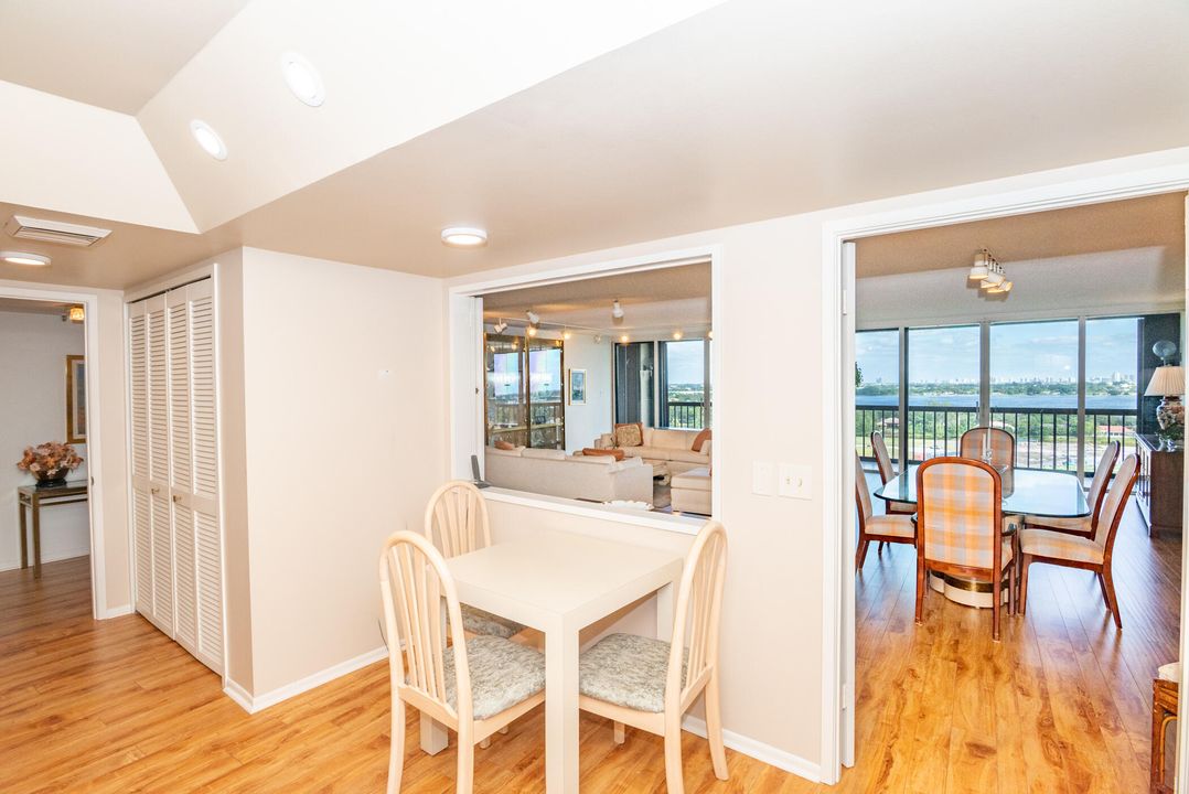 En Venta: $499,000 (3 camas, 3 baños, 2334 Pies cuadrados)