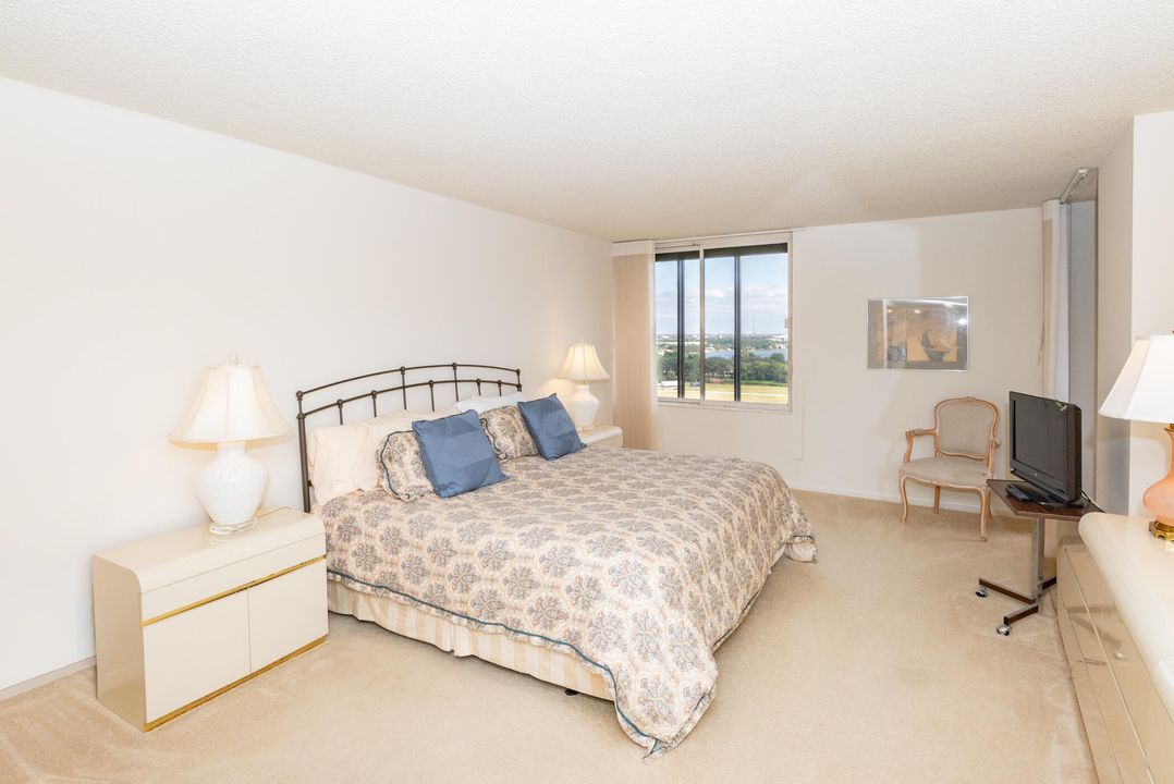 En Venta: $499,000 (3 camas, 3 baños, 2334 Pies cuadrados)