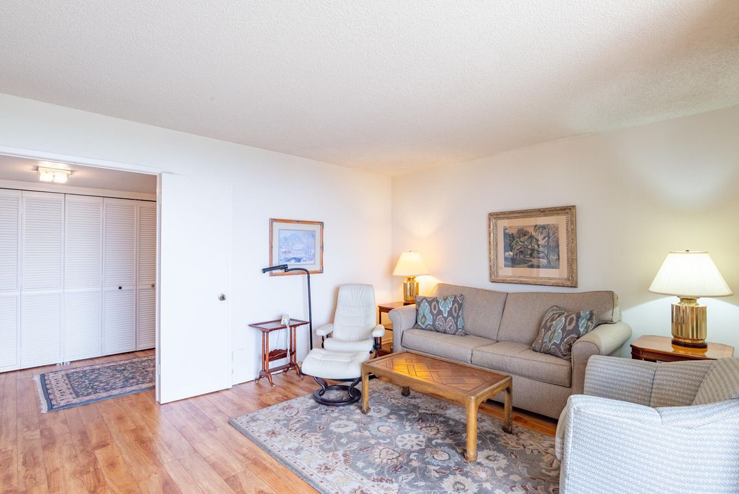 En Venta: $499,000 (3 camas, 3 baños, 2334 Pies cuadrados)