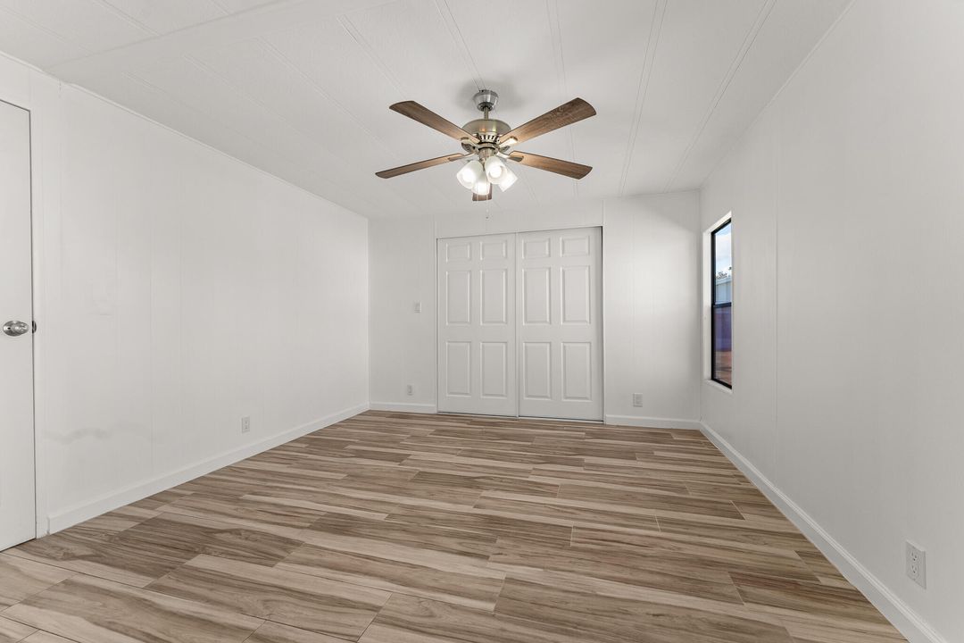 На продажу: $245,000 (2 спален, 2 ванн, 1040 Квадратных фут)