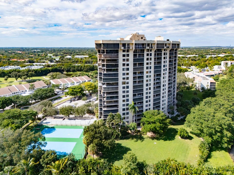 En Venta: $499,000 (3 camas, 3 baños, 2334 Pies cuadrados)