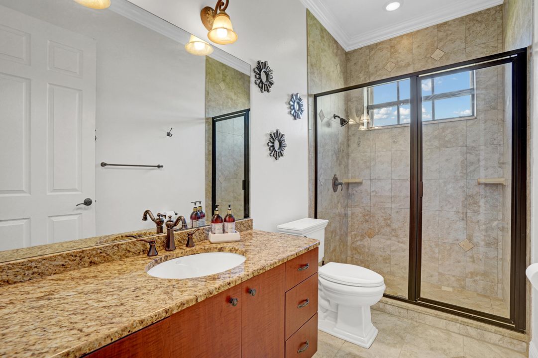 For Sale: $775,000 (6 beds, 3 baths, 4189 Square Feet)