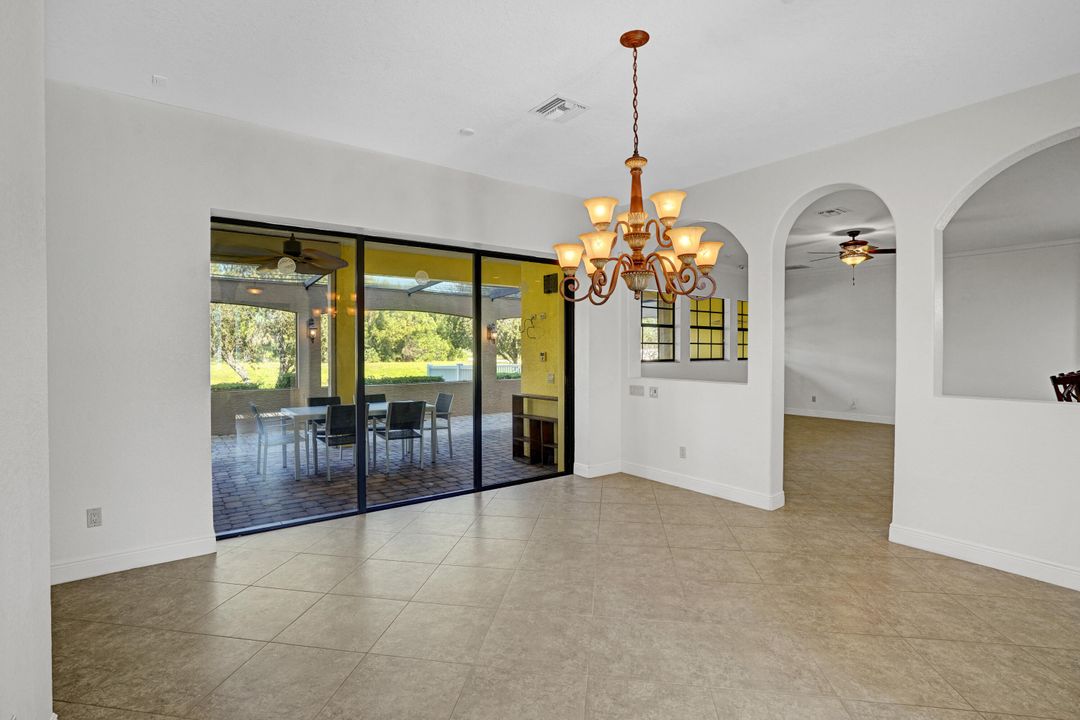 For Sale: $775,000 (6 beds, 3 baths, 4189 Square Feet)