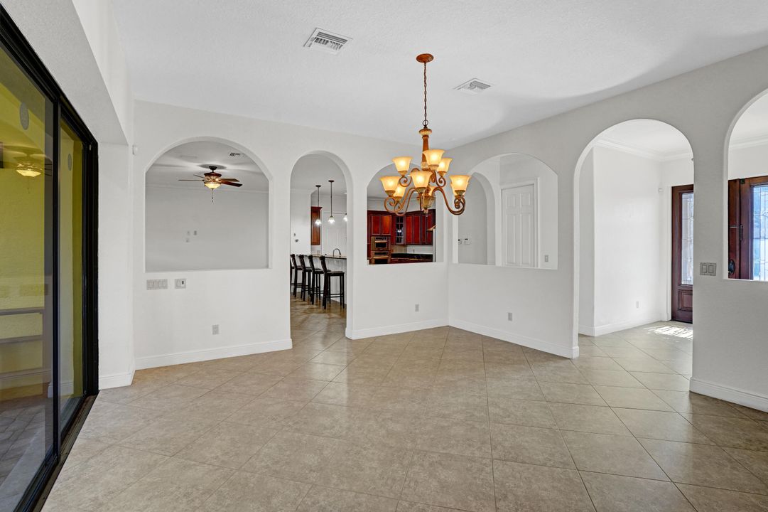 For Sale: $775,000 (6 beds, 3 baths, 4189 Square Feet)