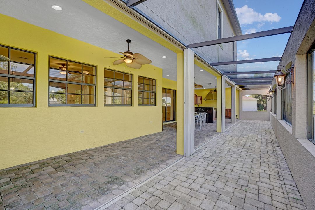 For Sale: $775,000 (6 beds, 3 baths, 4189 Square Feet)