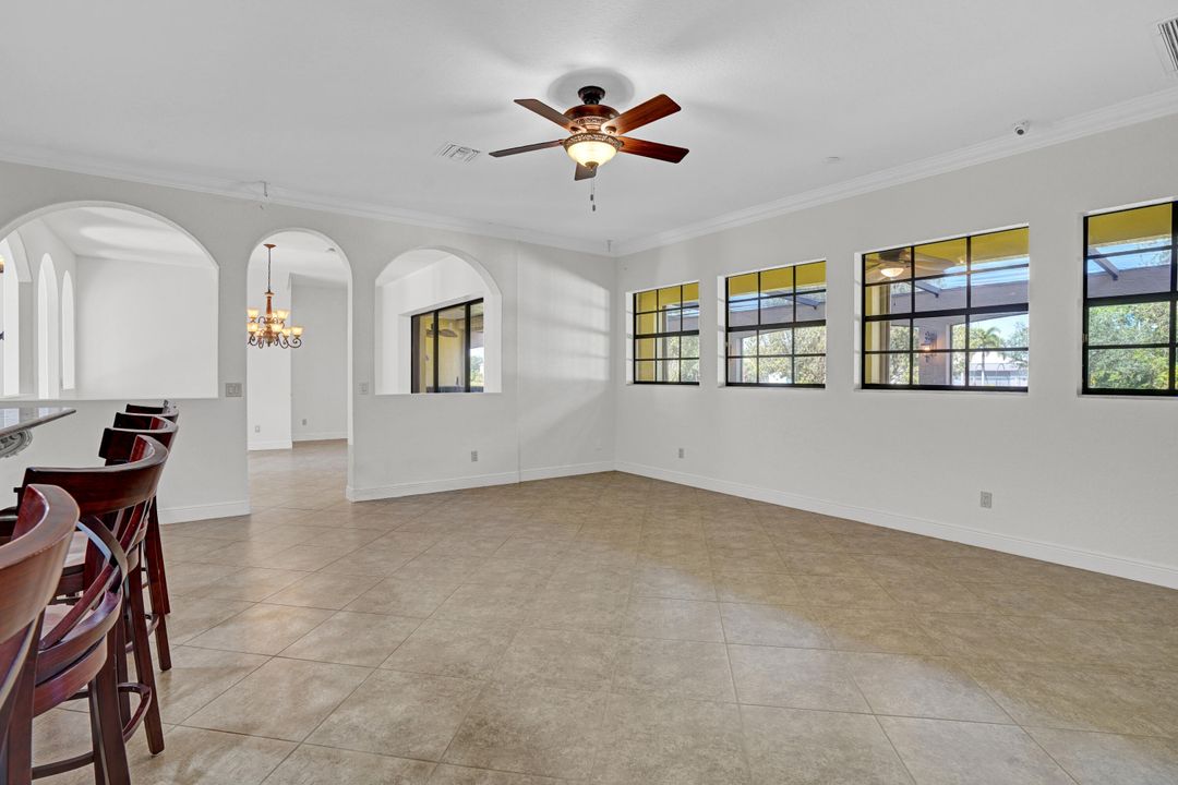 For Sale: $775,000 (6 beds, 3 baths, 4189 Square Feet)