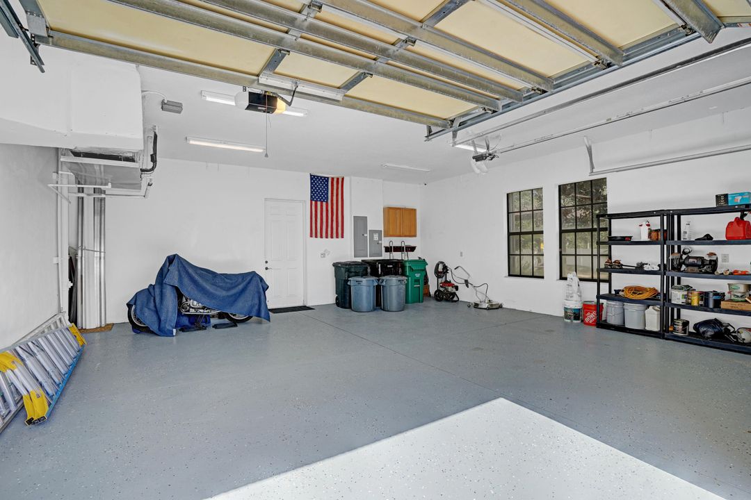 For Sale: $775,000 (6 beds, 3 baths, 4189 Square Feet)