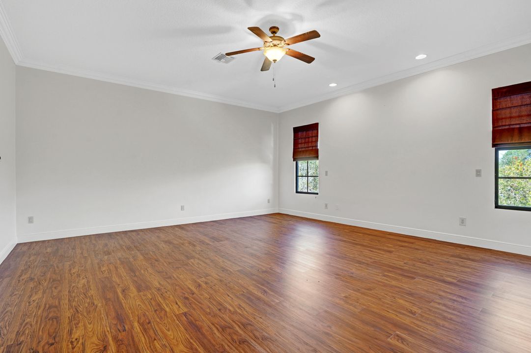 For Sale: $775,000 (6 beds, 3 baths, 4189 Square Feet)