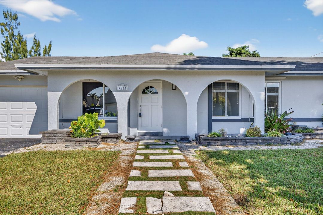 Active With Contract: $533,000 (4 beds, 2 baths, 1490 Square Feet)