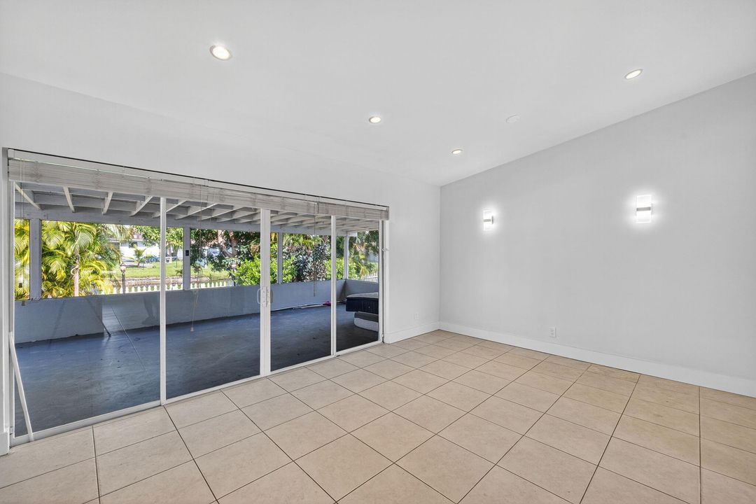 Active With Contract: $533,000 (4 beds, 2 baths, 1490 Square Feet)