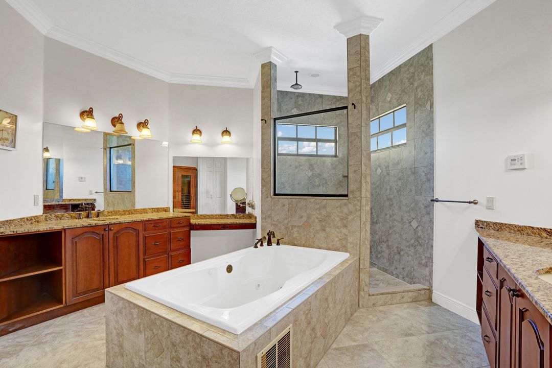 For Sale: $775,000 (6 beds, 3 baths, 4189 Square Feet)