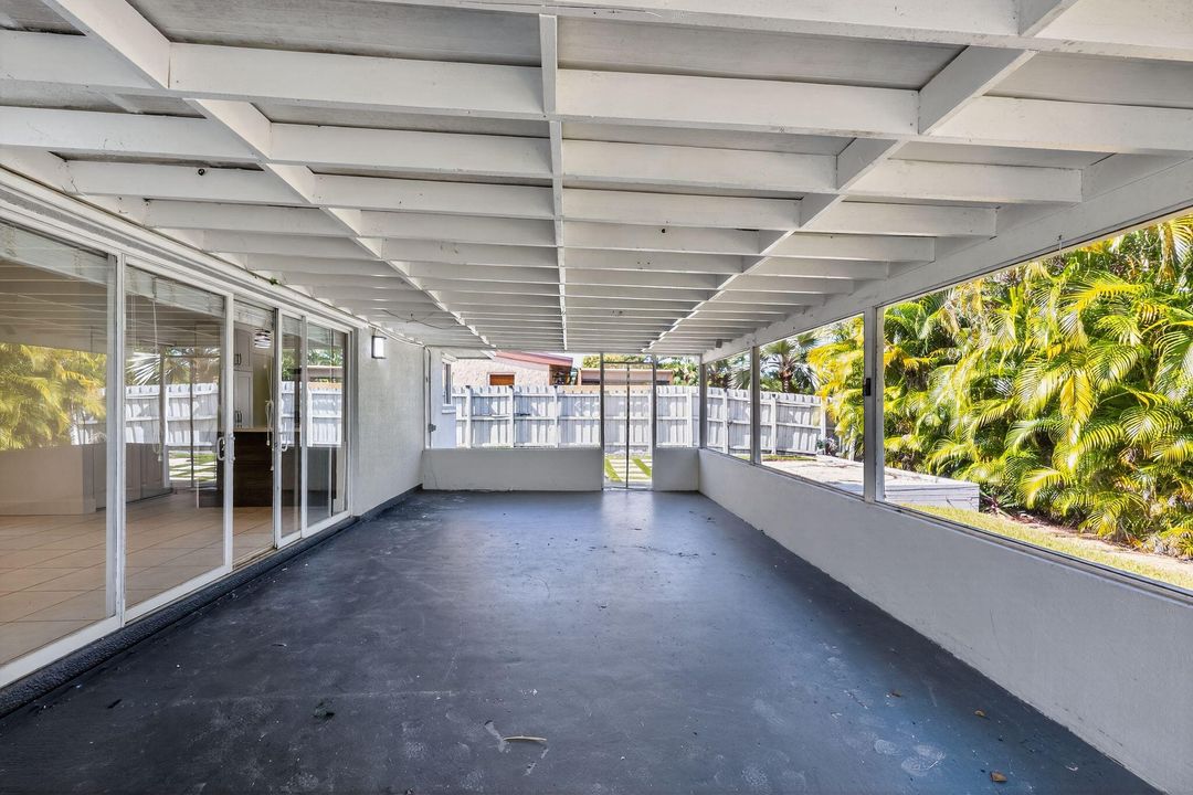 Active With Contract: $533,000 (4 beds, 2 baths, 1490 Square Feet)