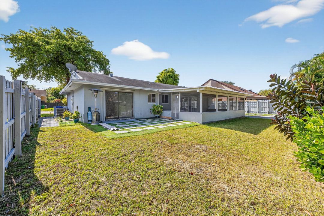 Active With Contract: $533,000 (4 beds, 2 baths, 1490 Square Feet)