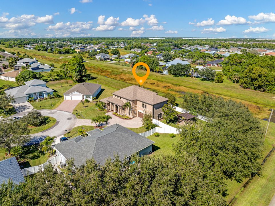 For Sale: $775,000 (6 beds, 3 baths, 4189 Square Feet)