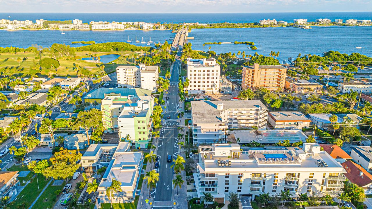 Active With Contract: $3,500 (2 beds, 2 baths, 1683 Square Feet)