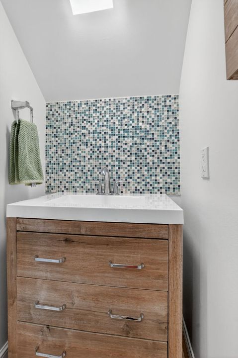 Activo con contrato: $815,000 (3 camas, 2 baños, 1618 Pies cuadrados)