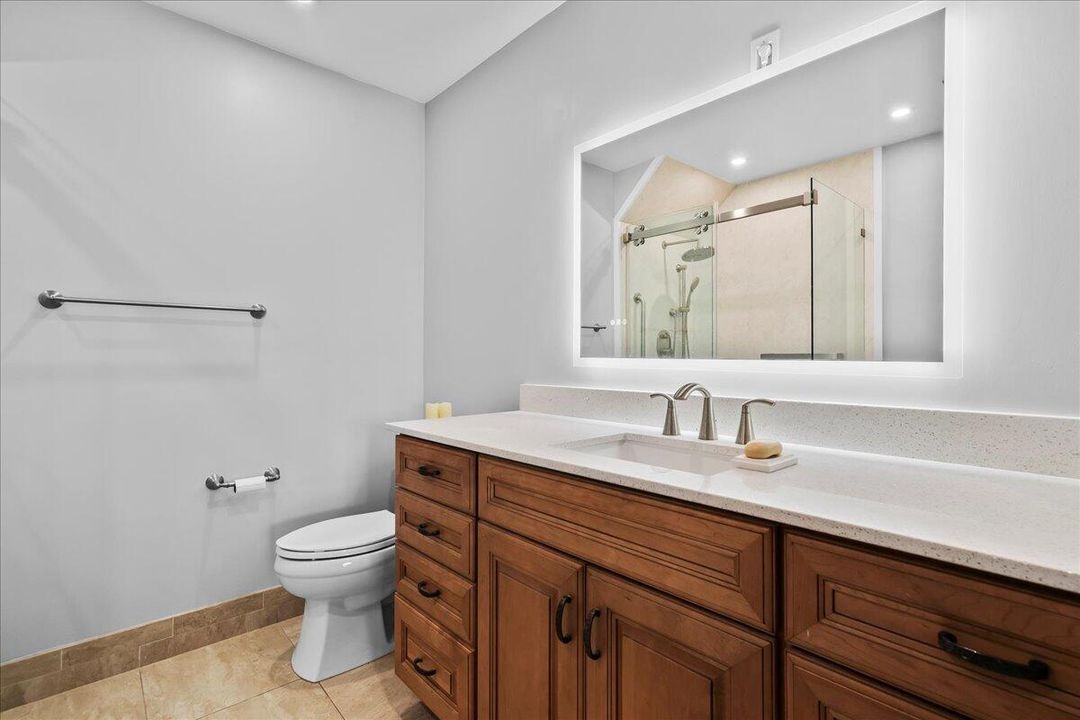 待售: $315,000 (2 贝兹, 2 浴室, 1162 平方英尺)