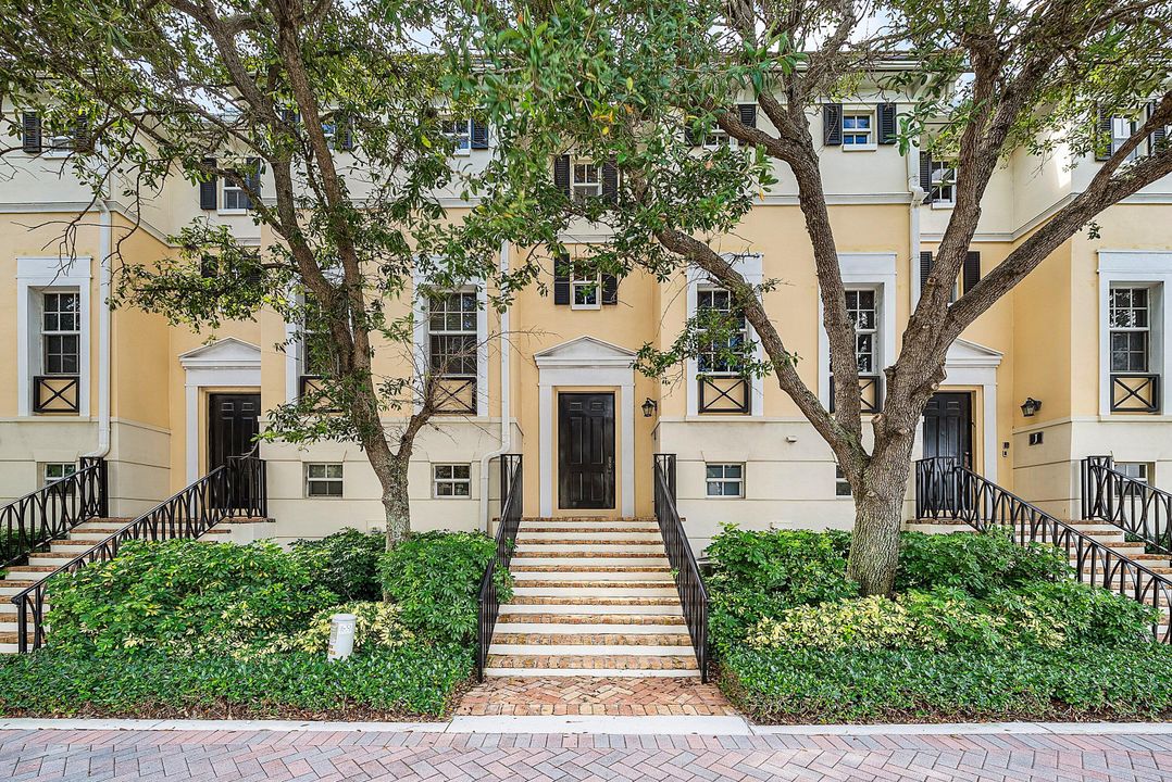 待售: $719,900 (2 贝兹, 2 浴室, 1404 平方英尺)