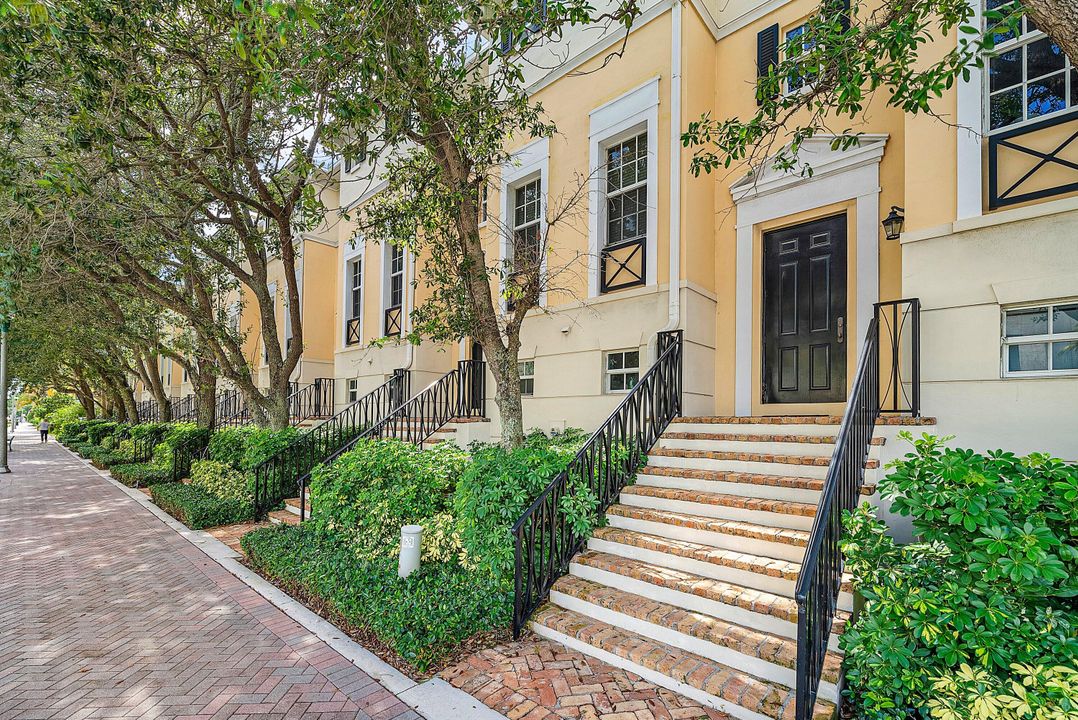 待售: $719,900 (2 贝兹, 2 浴室, 1404 平方英尺)