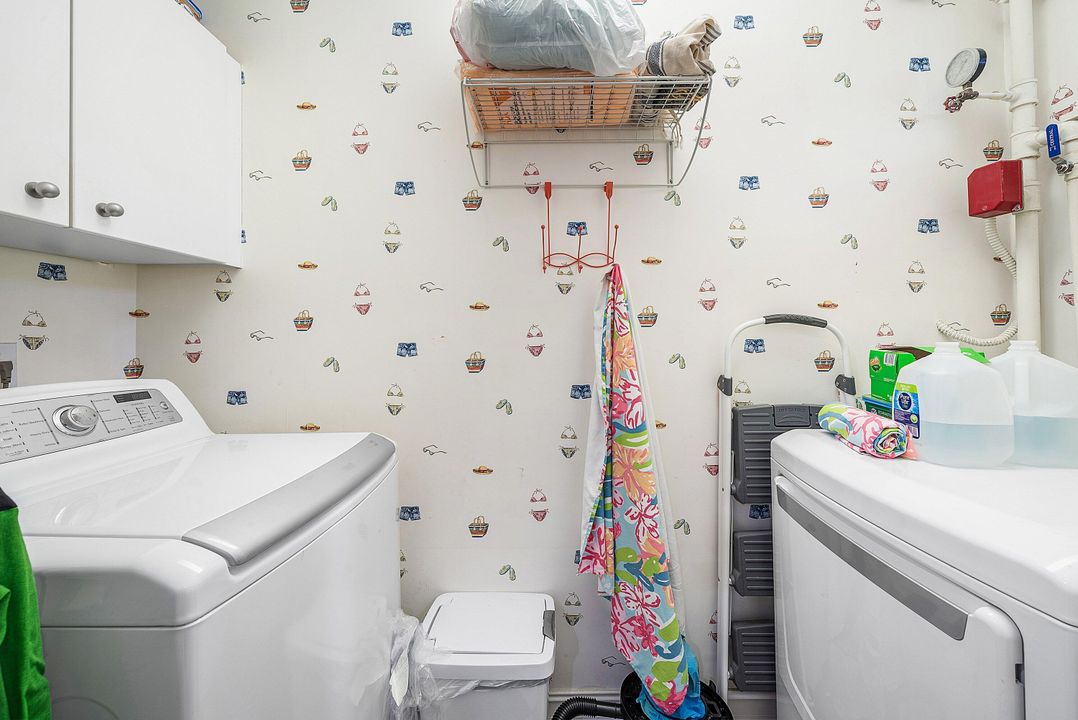 待售: $719,900 (2 贝兹, 2 浴室, 1404 平方英尺)