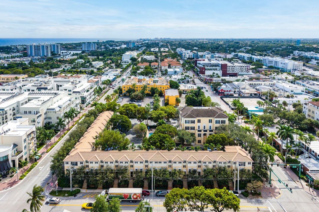 待售: $719,900 (2 贝兹, 2 浴室, 1404 平方英尺)