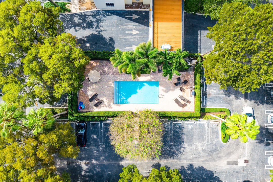 待售: $719,900 (2 贝兹, 2 浴室, 1404 平方英尺)