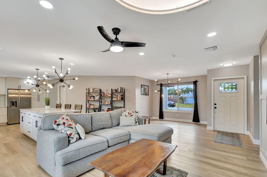 For Sale: $489,500 (4 beds, 2 baths, 1395 Square Feet)