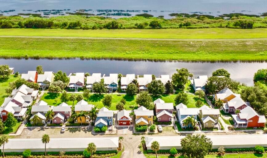 For Rent: $2,300 (2 beds, 2 baths, 1156 Square Feet)