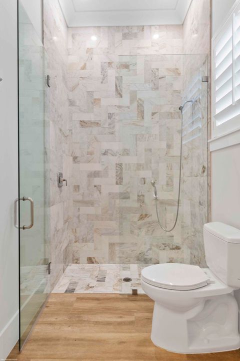 For Sale: $6,899,000 (5 beds, 5 baths, 5764 Square Feet)