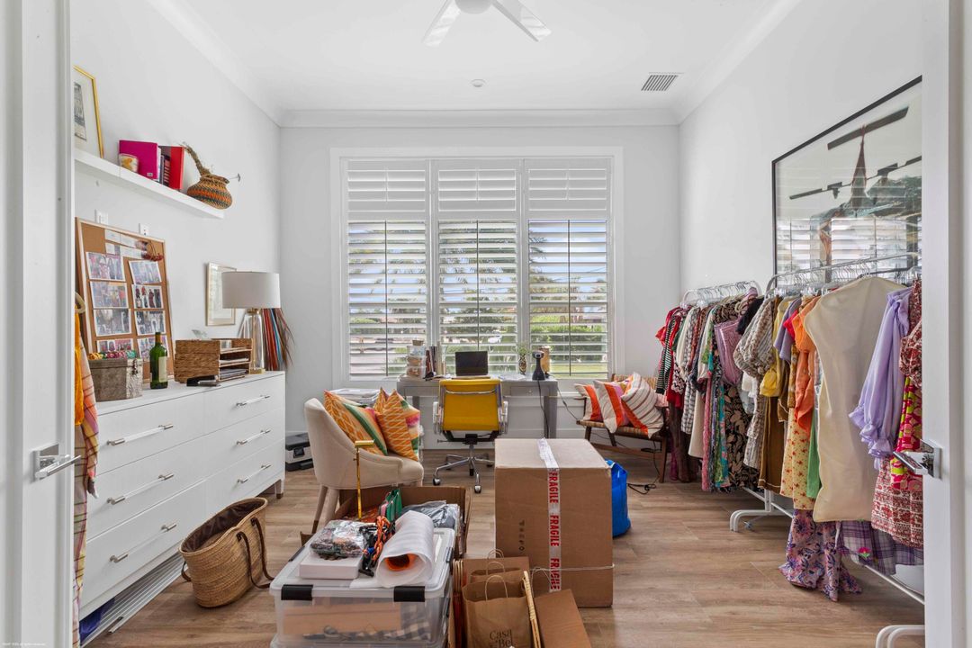 For Sale: $6,899,000 (5 beds, 5 baths, 5764 Square Feet)