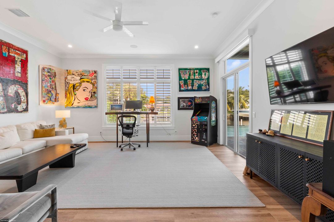 For Sale: $6,899,000 (5 beds, 5 baths, 5764 Square Feet)