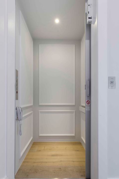 For Sale: $6,899,000 (5 beds, 5 baths, 5764 Square Feet)