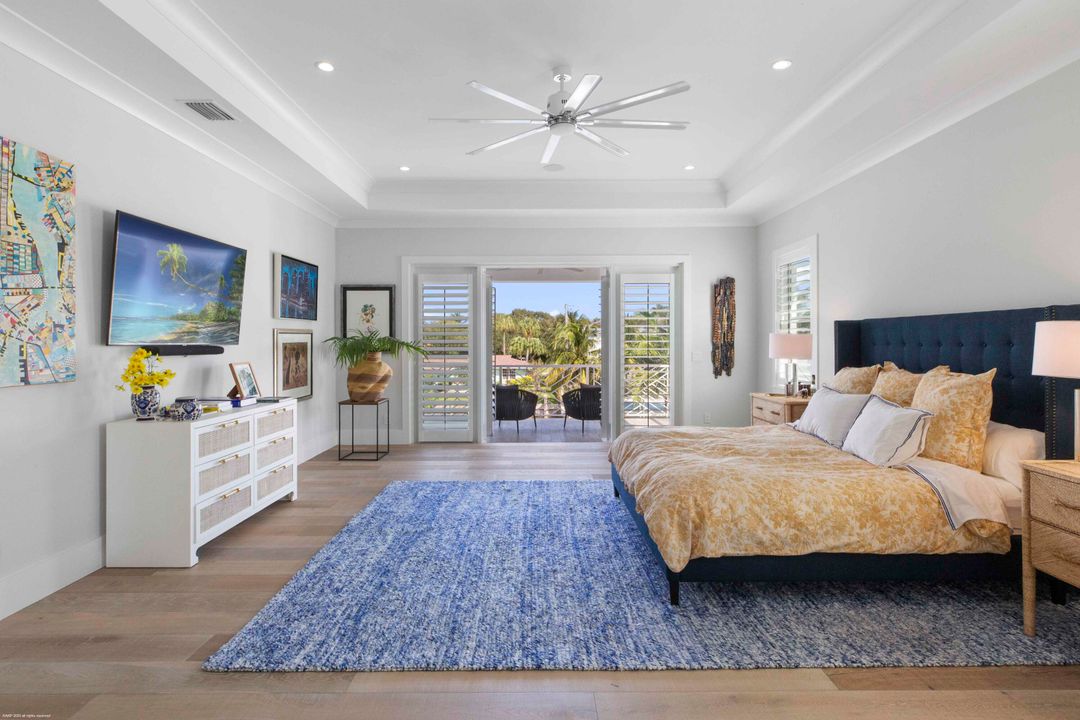 For Sale: $6,899,000 (5 beds, 5 baths, 5764 Square Feet)